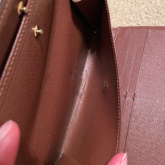 Authentic Louis Vuitton long wallet - Picture 4 of 7